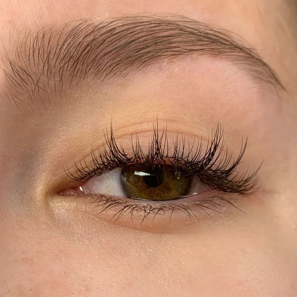 Eyelashes (one pair)