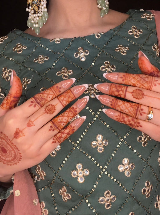 French Oval Nails (Natural Looking)